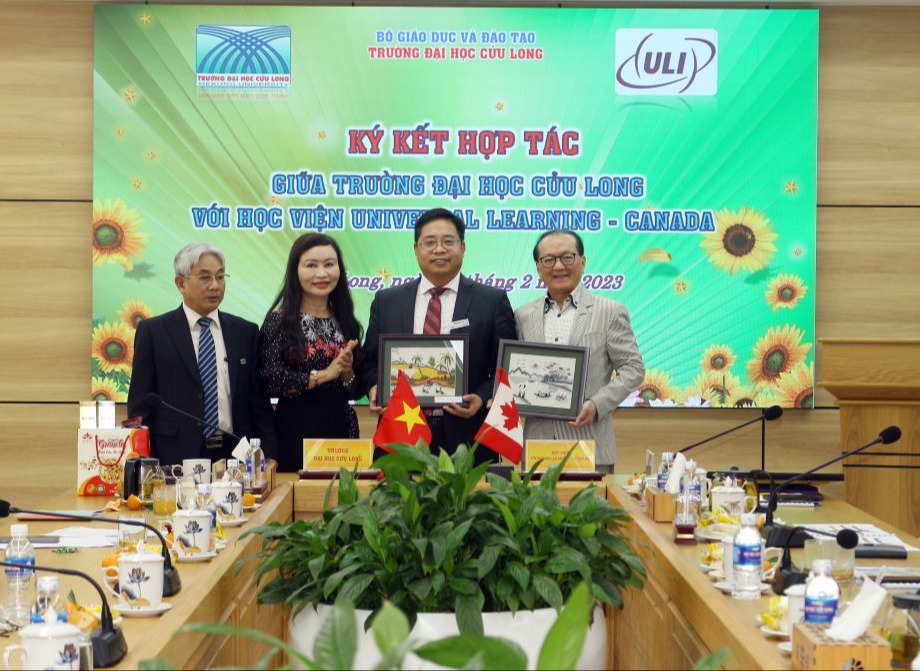 Trường ĐH Cửu Long ký kết hợp tác với Học viện Universal Learning Institute Canada
