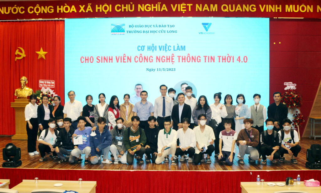 Tọa đàm “Cơ hội việc làm cho sinh viên Công nghệ thông tin thời 4.0”